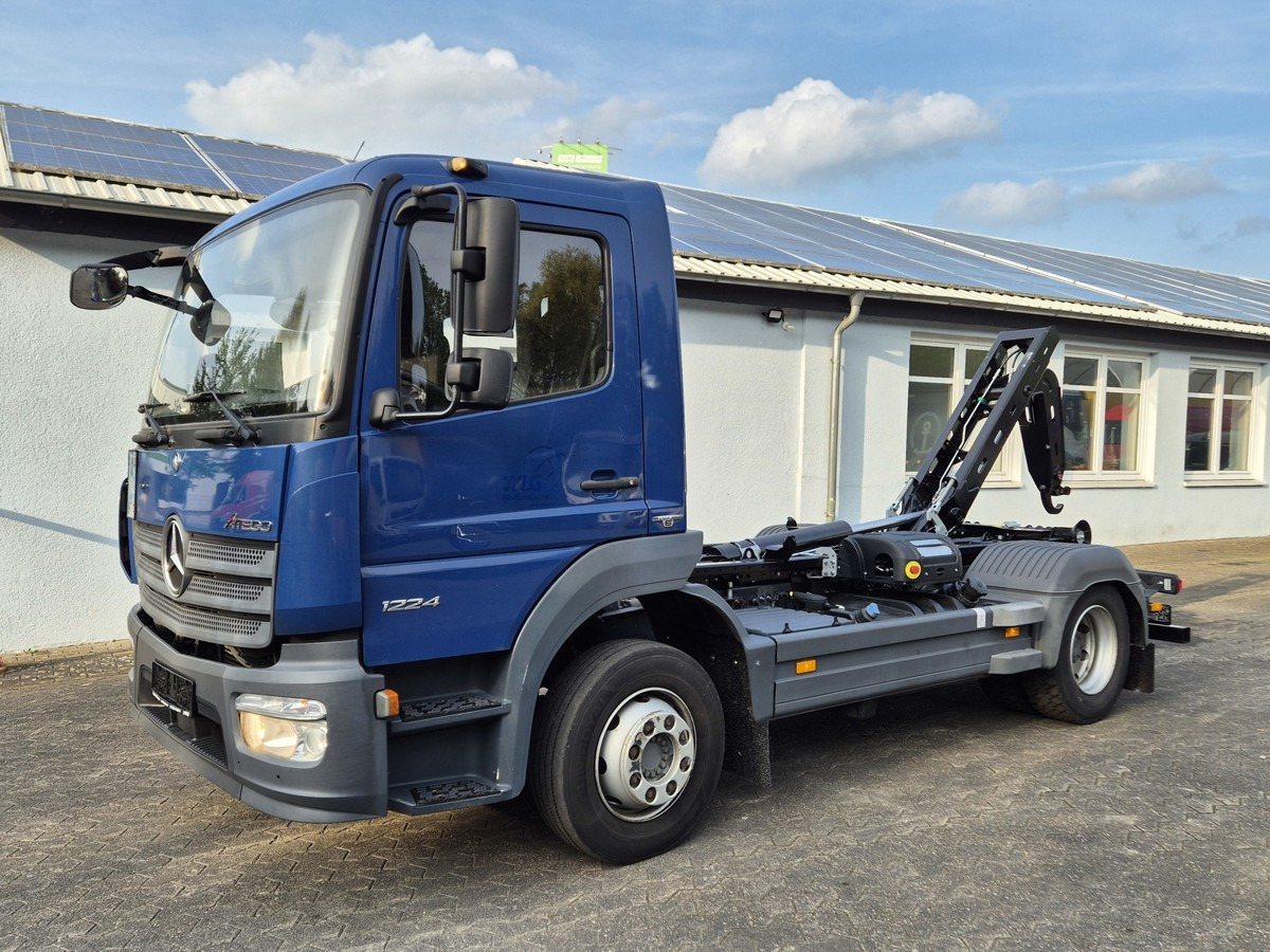 MERCEDES-BENZ 1224 L Atego City Abrollkipper NEU AHK Euro 6 - Hook lift truck: picture 4 MERCEDES-BENZ 1224 L Atego City Abrollkipper NEU AHK Euro 6 - Hook lift truck: picture 4