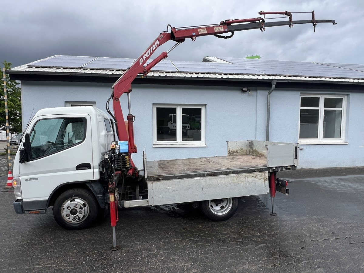 MITSUBISHI Canter 5S13 m. Ladekran Ferrari 530 3xhydr1xmech - Open body delivery van: picture 2 MITSUBISHI Canter 5S13 m. Ladekran Ferrari 530 3xhydr1xmech - Open body delivery van: picture 2