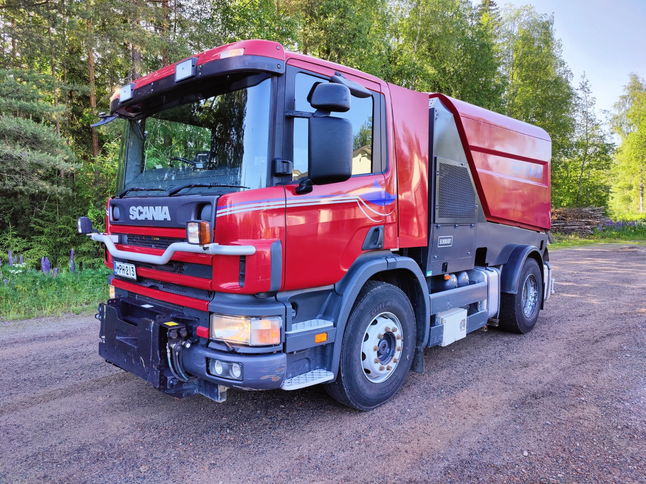 SCHMIDT SK650 / Scania P94 - Road sweeper: picture 2 SCHMIDT SK650 / Scania P94 - Road sweeper: picture 2