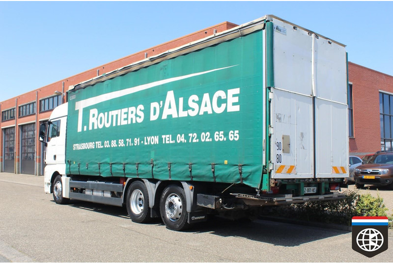 MAN TGX 26 440 RETARDER - NIGHT A/C - Curtain side truck: picture 4 MAN TGX 26 440 RETARDER - NIGHT A/C - Curtain side truck: picture 4