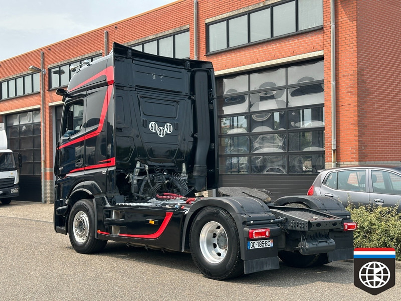 Mercedes-Benz ACTROS 1853 BigSpace - RETARDER - PTO hydraulics - NIGHT A/C - Tractor unit: picture 4 Mercedes-Benz ACTROS 1853 BigSpace - RETARDER - PTO hydraulics - NIGHT A/C - Tractor unit: picture 4