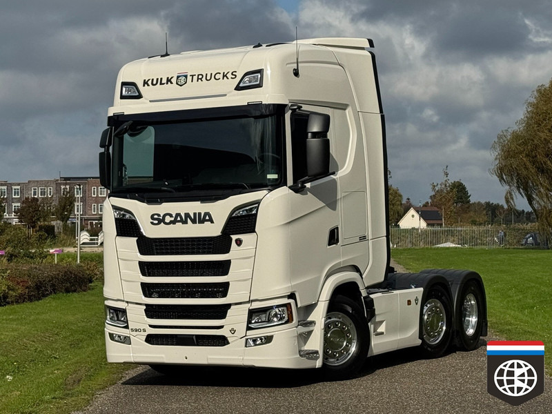 Scania 590 S 6X2/4 - Full air - Retarder PTO - SLIDE fifth wheel - King of the Road - Tractor unit: picture 1 Scania 590 S 6X2/4 - Full air - Retarder PTO - SLIDE fifth wheel - King of the Road - Tractor unit: picture 1