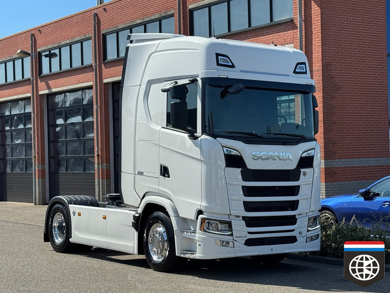 Scania 590 S DOUBLE PTO - FULL SPOILER - NEW - Tractor unit: picture 3 Scania 590 S DOUBLE PTO - FULL SPOILER - NEW - Tractor unit: picture 3