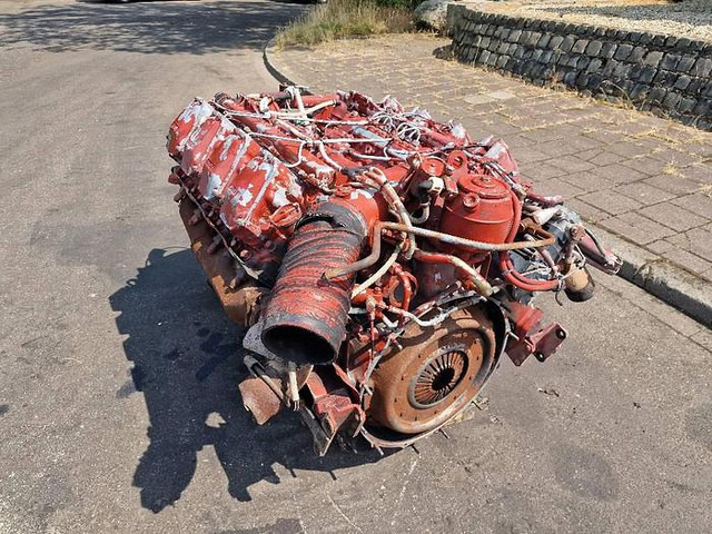 Iveco 8240 - Spare parts: picture 3 Iveco 8240 - Spare parts: picture 3