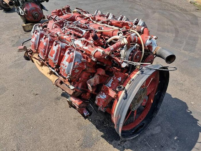 Iveco 8240 - Spare parts: picture 5 Iveco 8240 - Spare parts: picture 5