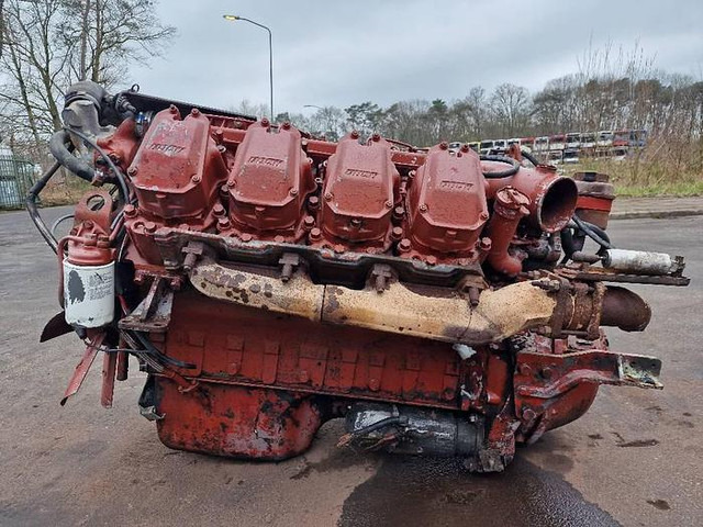 Iveco 8240 - Spare parts: picture 1 Iveco 8240 - Spare parts: picture 1