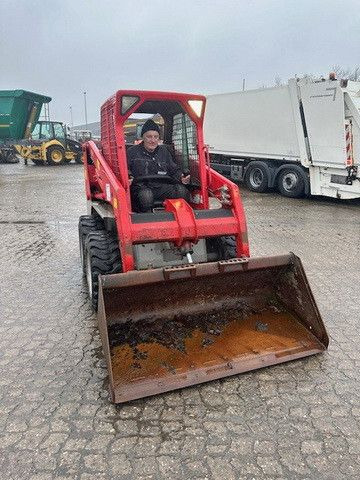 Bobcat S 130, S.W.S., 3. Steuerkreis, Div. Anbaugeräte - Mini excavator: picture 4 Bobcat S 130, S.W.S., 3. Steuerkreis, Div. Anbaugeräte - Mini excavator: picture 4