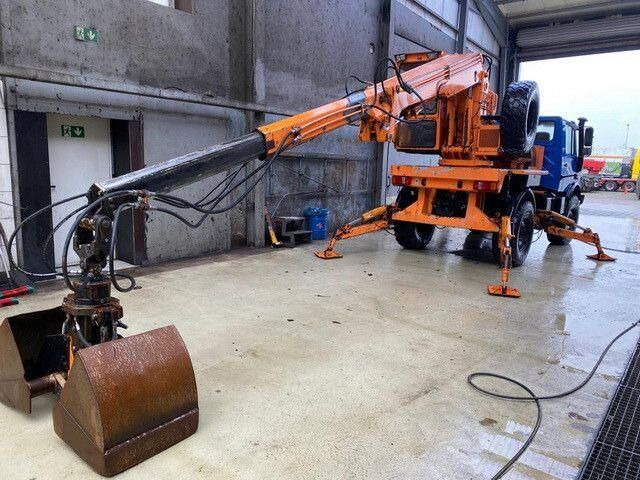 Unimog U 1450 4x4, Kran, Seilwinde - Construction machinery: picture 3 Unimog U 1450 4x4, Kran, Seilwinde - Construction machinery: picture 3