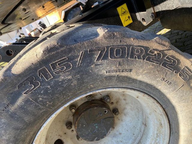 Terex TW 110, Verstellausleger, Pratzenabstützung - Wheel excavator: picture 3 Terex TW 110, Verstellausleger, Pratzenabstützung - Wheel excavator: picture 3