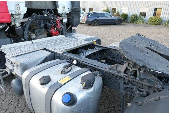 Mercedes-Benz 1846 Actros 4x2, Alu-Felgen, ADR, Liege, Klima - Tractor unit: picture 4 Mercedes-Benz 1846 Actros 4x2, Alu-Felgen, ADR, Liege, Klima - Tractor unit: picture 4