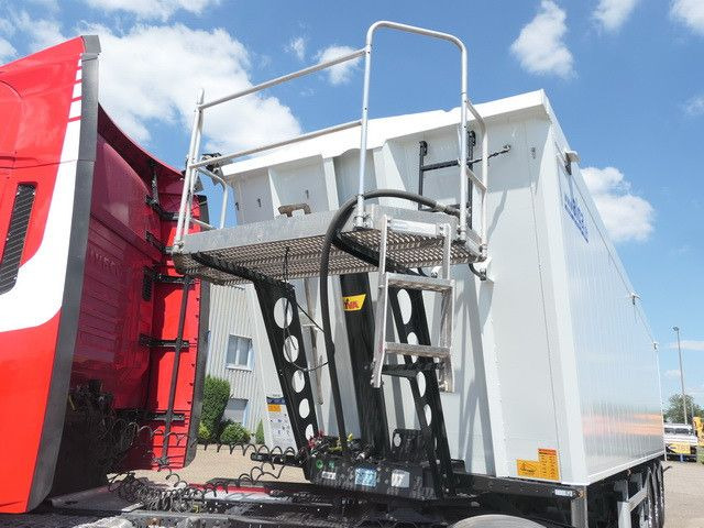 Wielton NW-3, Alu, 50m³, Pendelklappe, Alu-Felgen, SAF, - Tipper semi-trailer: picture 3 Wielton NW-3, Alu, 50m³, Pendelklappe, Alu-Felgen, SAF, - Tipper semi-trailer: picture 3