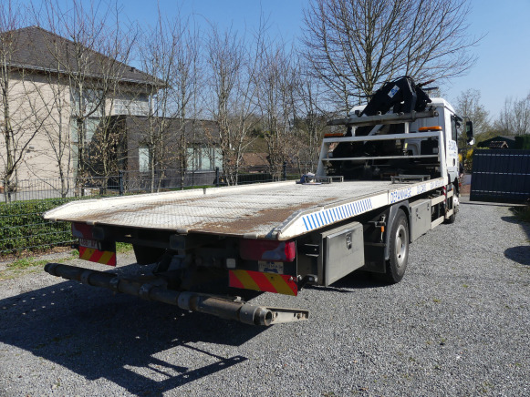 Camion de dépannage avec grue MAN TGM N16F (2009-497.566 km) - Tow truck: picture 3 Camion de dépannage avec grue MAN TGM N16F (2009-497.566 km) - Tow truck: picture 3