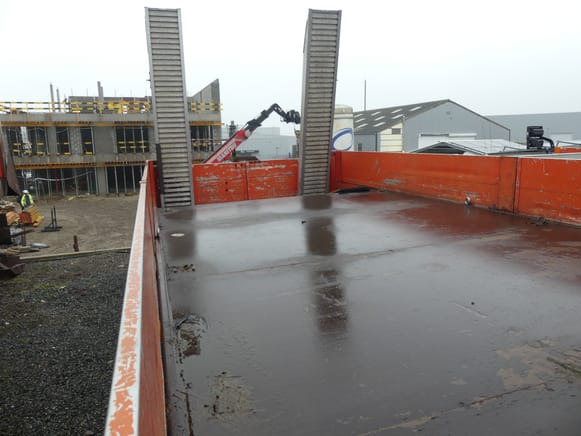 Camion porte engin Nissan Atleon ( VIN : VWANGFTK095062919 ) - Dropside/ Flatbed truck: picture 4 Camion porte engin Nissan Atleon ( VIN : VWANGFTK095062919 ) - Dropside/ Flatbed truck: picture 4