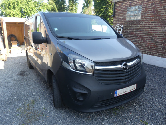 Camionnette Opel Vivaro (2018-122.114 km-VIN:WOVF7G60XJV634111) - Car: picture 2 Camionnette Opel Vivaro (2018-122.114 km-VIN:WOVF7G60XJV634111) - Car: picture 2