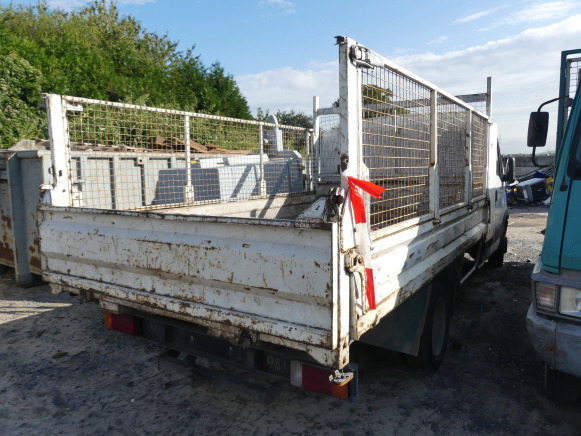 Camionnette benne basculante Iveco 35C10 (2006-196.690 km) - Tipper van: picture 3 Camionnette benne basculante Iveco 35C10 (2006-196.690 km) - Tipper van: picture 3