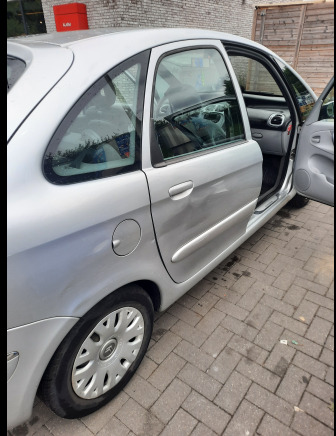 Citroen xsara picasso 1.6essence 2006 - Car: picture 2 Citroen xsara picasso 1.6essence 2006 - Car: picture 2
