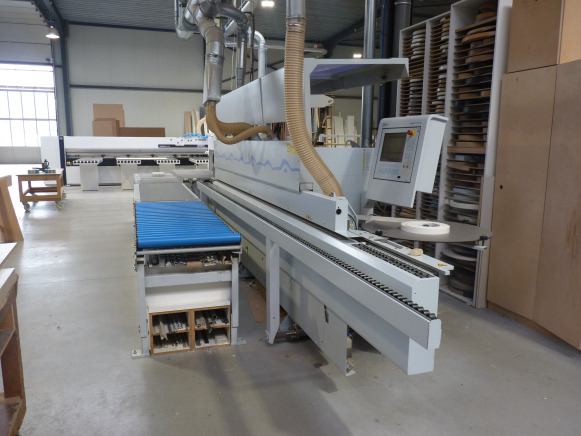 Plaqueuse de chants Brandt Highflex 1440 KDF 440 (211-0261206590-2012) + Rallonge avec convoyeur à rouleaux - Woodworking machinery: picture 2 Plaqueuse de chants Brandt Highflex 1440 KDF 440 (211-0261206590-2012) + Rallonge avec convoyeur à rouleaux - Woodworking machinery: picture 2