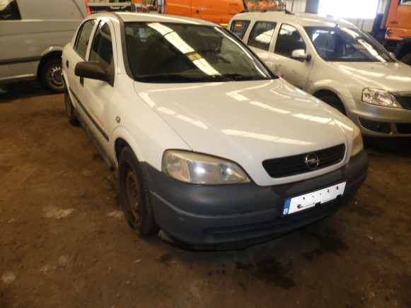 REF:JGN449 - Voiture Opel Astra 1,7 Dti (2003-129.196 km) - SUV: picture 2 REF:JGN449 - Voiture Opel Astra 1,7 Dti (2003-129.196 km) - SUV: picture 2