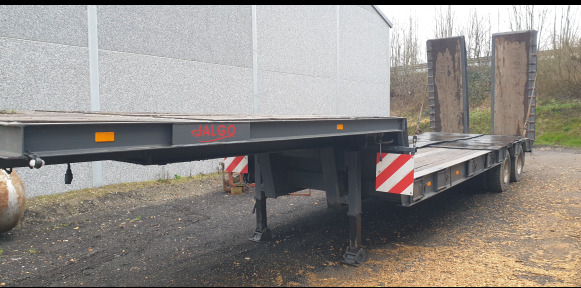 Remorque porte-engins MOL 1011/15v/20/32 - Low loader semi-trailer: picture 1 Remorque porte-engins MOL 1011/15v/20/32 - Low loader semi-trailer: picture 1