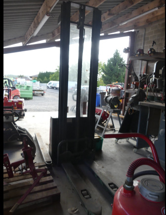 Transpalette accompagnant EP Equipment ES15-15ES - Stacker: picture 3 Transpalette accompagnant EP Equipment ES15-15ES - Stacker: picture 3