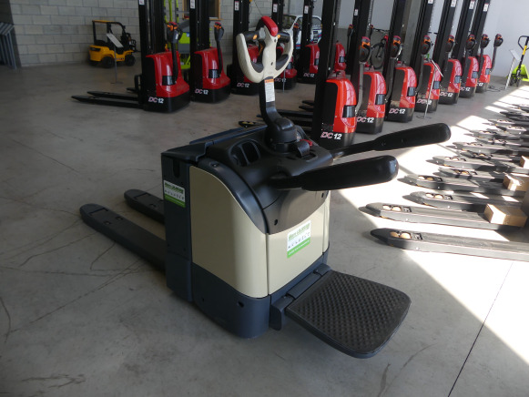 Transpalette accompagnant porté debout Crown WT3020 - Pallet truck: picture 2 Transpalette accompagnant porté debout Crown WT3020 - Pallet truck: picture 2