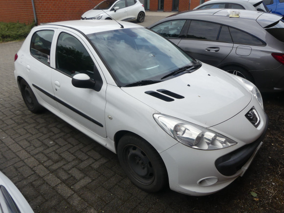 Voiture Peugeot 206+ (2010-119.445 km) - Car: picture 1 Voiture Peugeot 206+ (2010-119.445 km) - Car: picture 1