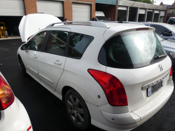 Voiture Peugeot 308 (2010-184.813 km) - Car: picture 4 Voiture Peugeot 308 (2010-184.813 km) - Car: picture 4