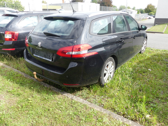 Voiture break Peugeot 308 (2017-211.679 km) - Estate car: picture 3 Voiture break Peugeot 308 (2017-211.679 km) - Estate car: picture 3