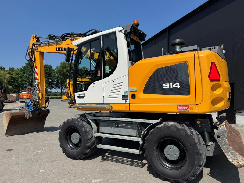 Liebherr A914 2019 7300 uur !! NL MACHINE !! - Wheel excavator: picture 3 Liebherr A914 2019 7300 uur !! NL MACHINE !! - Wheel excavator: picture 3