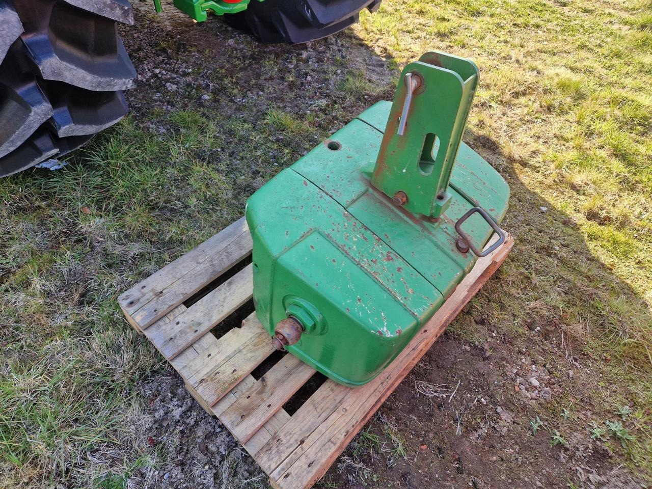 John Deere 900 kg - Attachment: picture 1 John Deere 900 kg - Attachment: picture 1