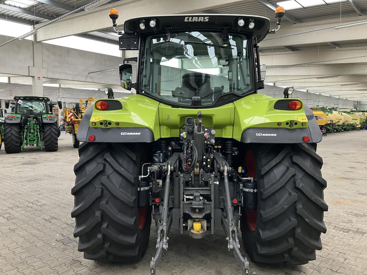 CLAAS Arion 550 - Farm tractor: picture 5 CLAAS Arion 550 - Farm tractor: picture 5