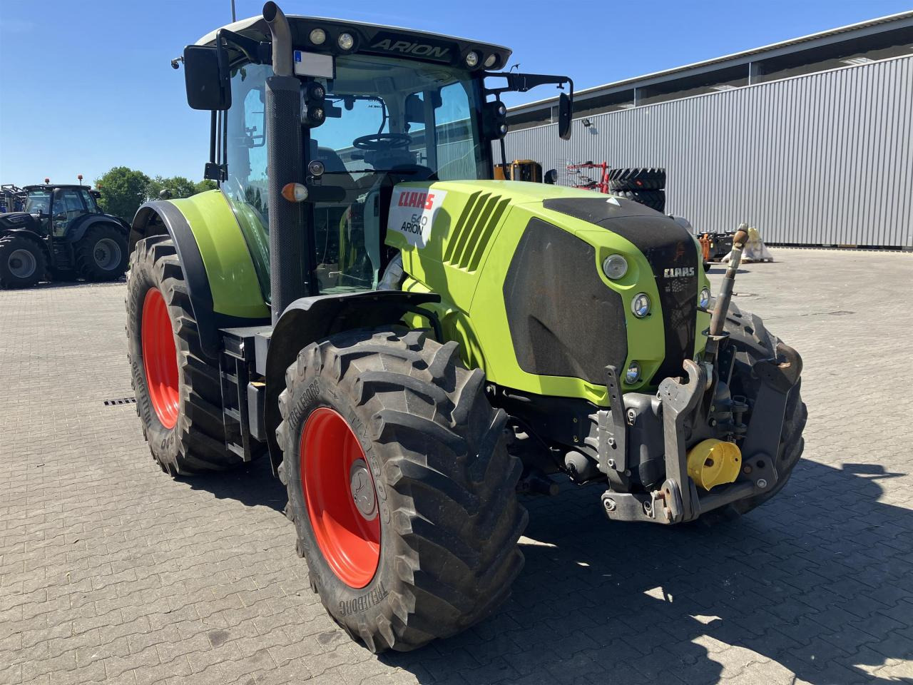 CLAAS Arion 640 - Farm tractor: picture 2 CLAAS Arion 640 - Farm tractor: picture 2