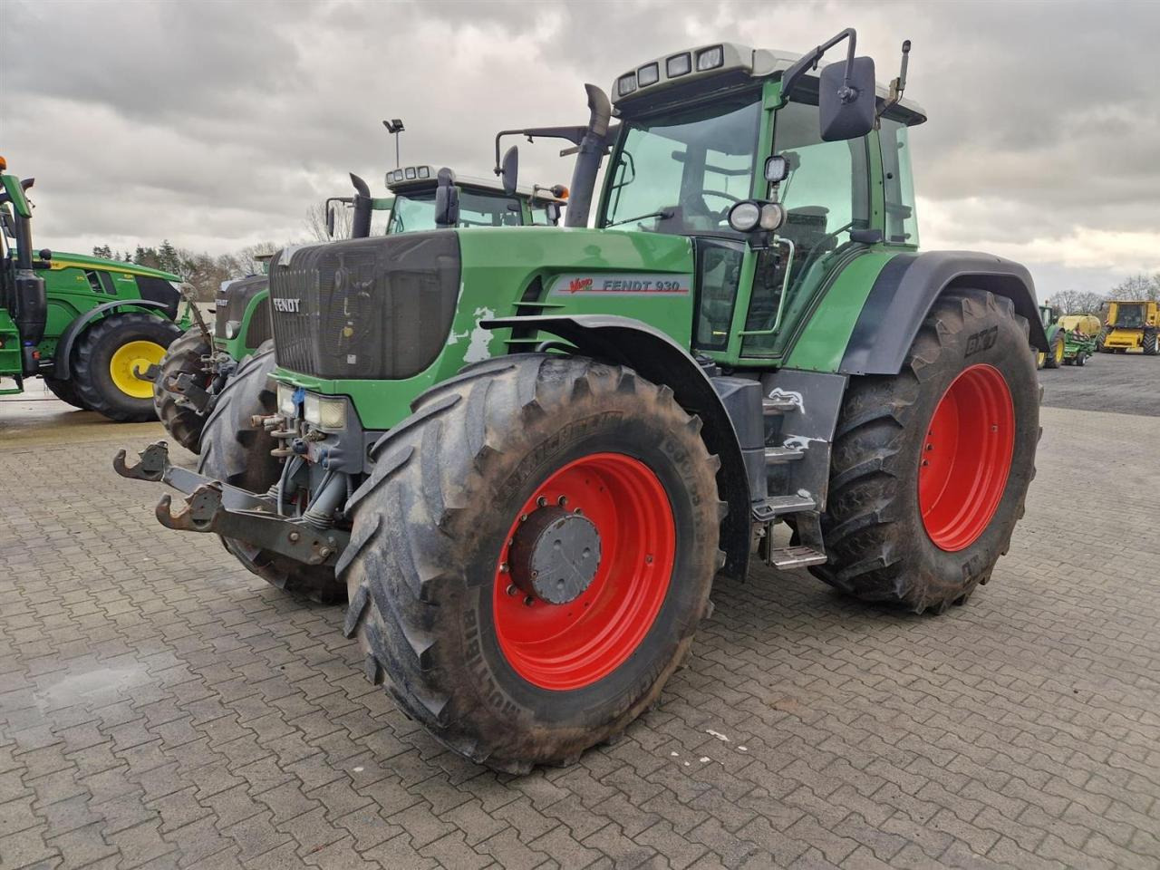 Fendt 916 Vario - Farm tractor: picture 1 Fendt 916 Vario - Farm tractor: picture 1