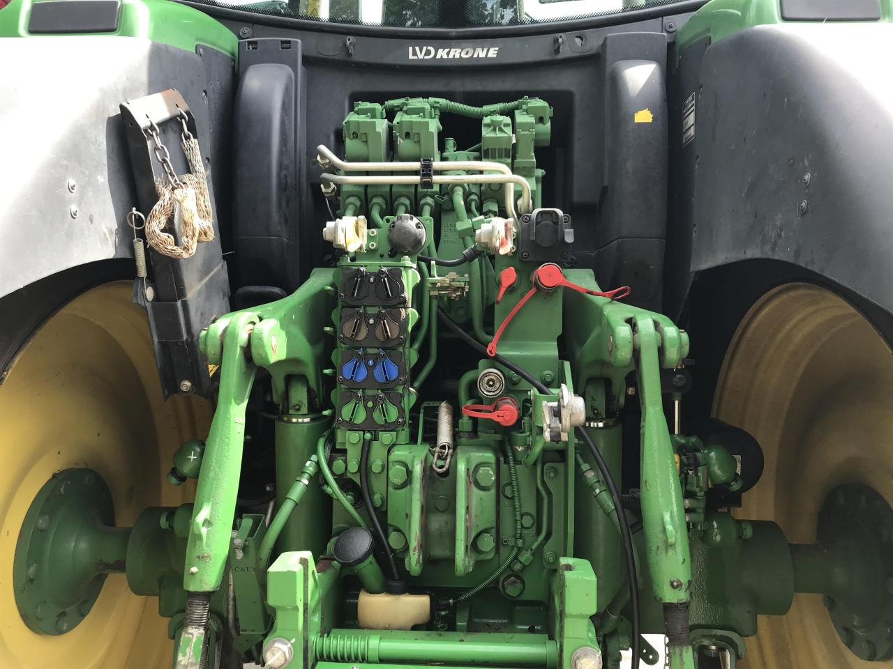John Deere 6195R - Farm tractor: picture 5 John Deere 6195R - Farm tractor: picture 5