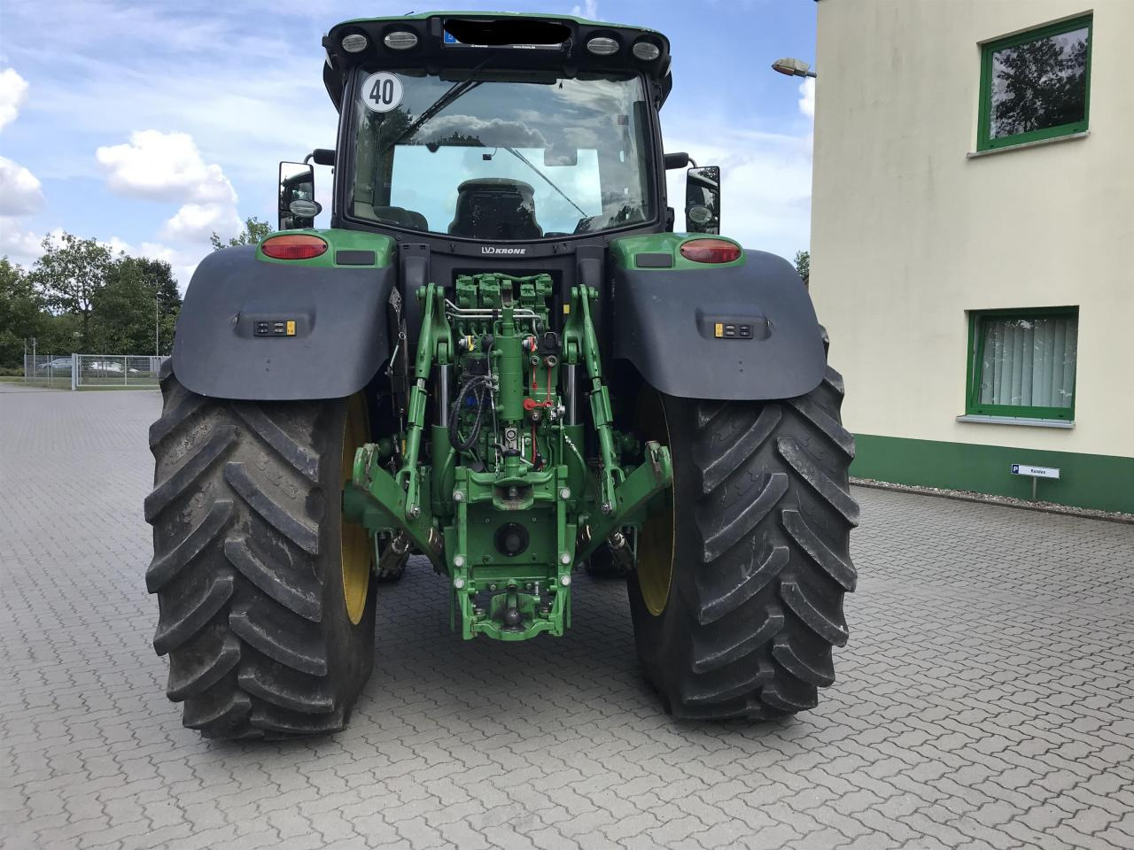 John Deere 6195R - Farm tractor: picture 4 John Deere 6195R - Farm tractor: picture 4