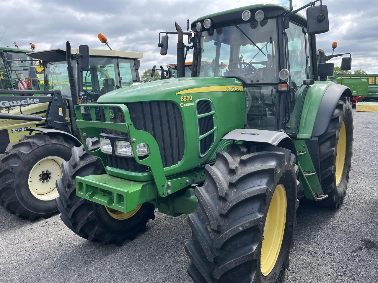 John Deere 6630 Standard Plus - Farm tractor: picture 1 John Deere 6630 Standard Plus - Farm tractor: picture 1