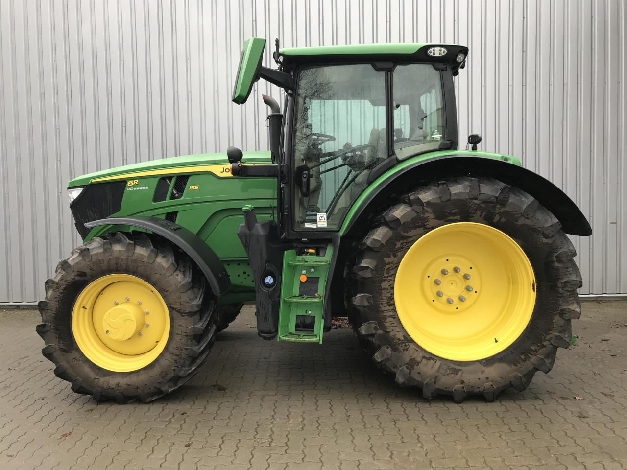 John Deere 6R 155 - Farm tractor: picture 1 John Deere 6R 155 - Farm tractor: picture 1