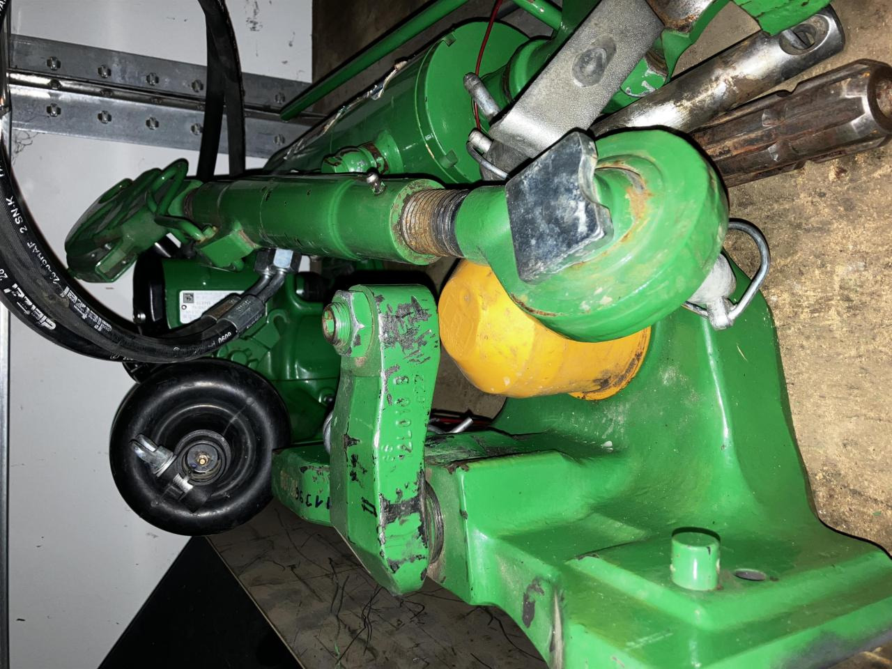 Farm tractor John Deere 6R 250: picture 12