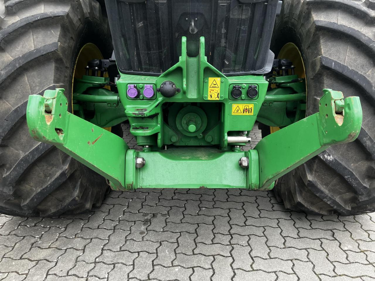 John Deere 7R 310 - Farm tractor: picture 4 John Deere 7R 310 - Farm tractor: picture 4