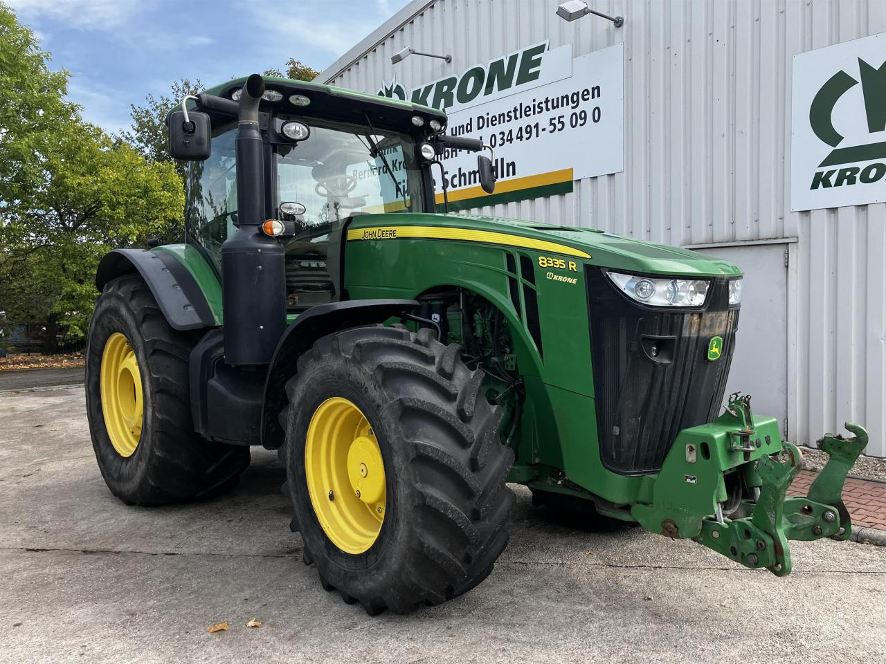 John Deere 8335R - Farm tractor: picture 1 John Deere 8335R - Farm tractor: picture 1