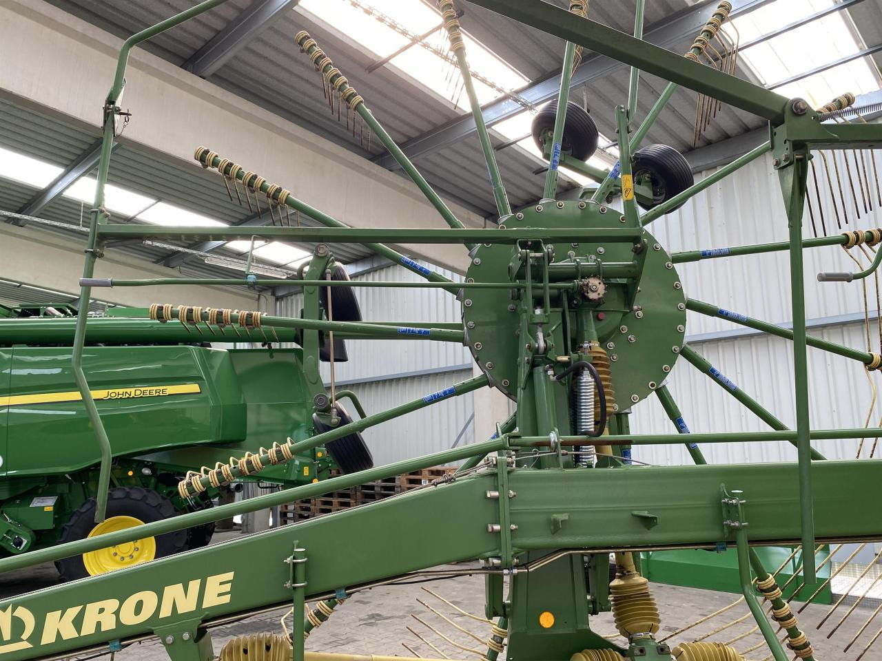 Krone Swadro 907 - Tedder/ Rake: picture 3 Krone Swadro 907 - Tedder/ Rake: picture 3
