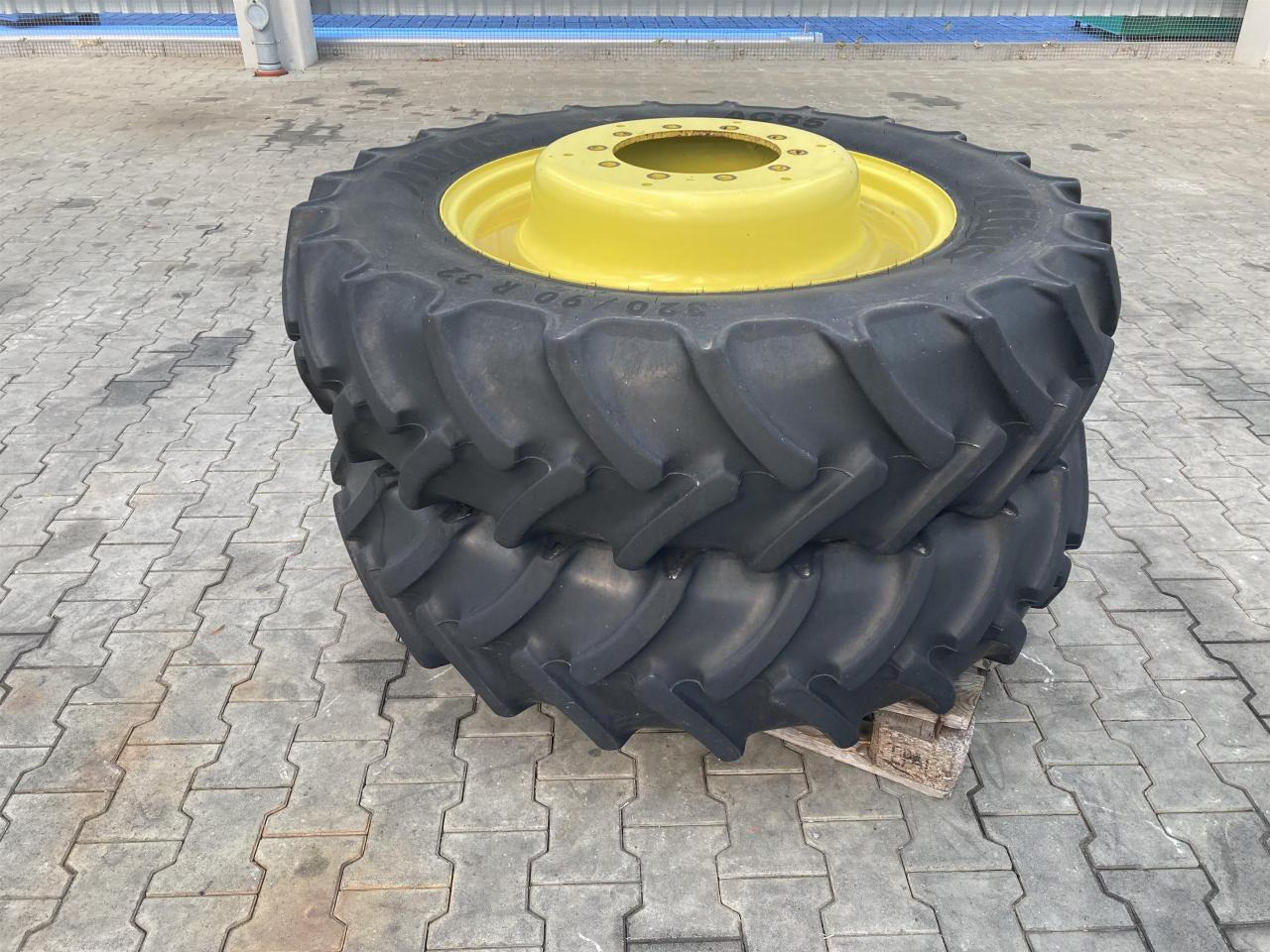 Mitas 320/90R32 - Tire for Agricultural machinery: picture 1 Mitas 320/90R32 - Tire for Agricultural machinery: picture 1