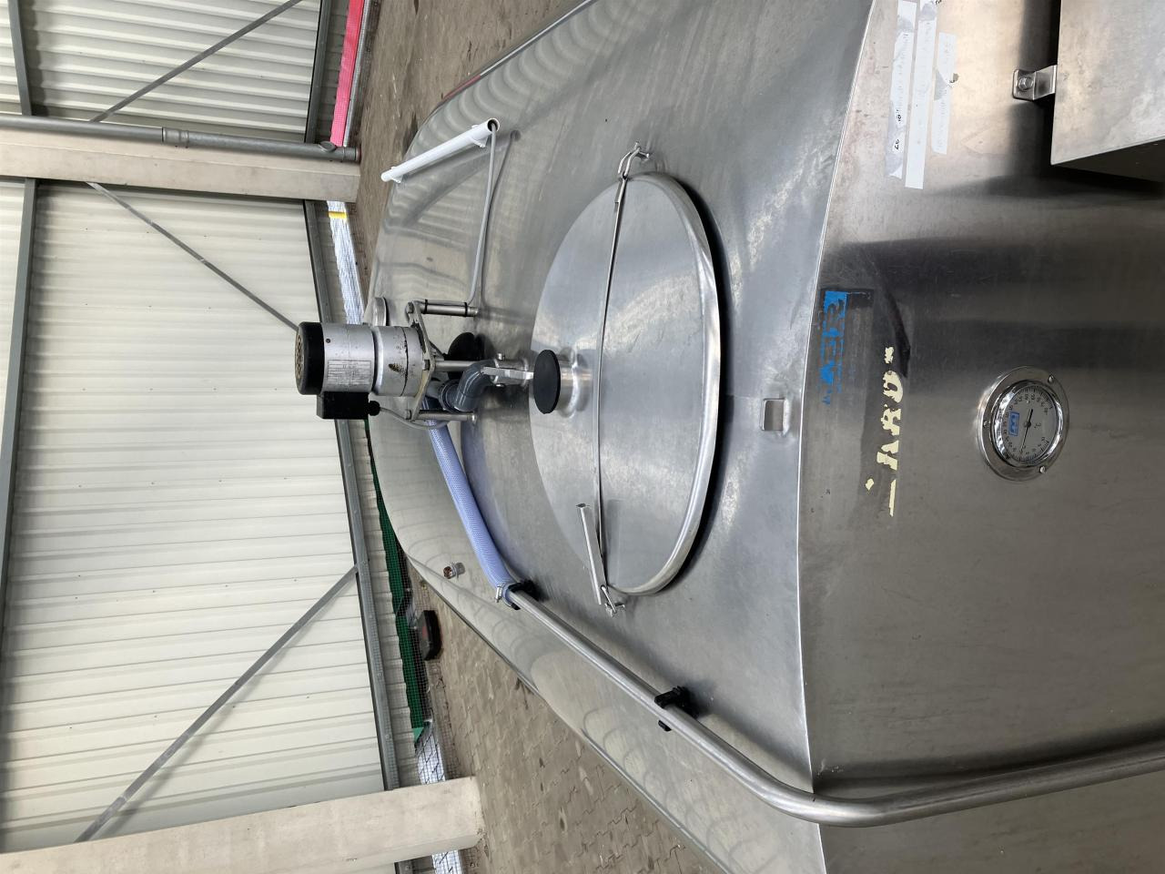 Müller O-700, ca. 3.000 Ltr. - Milking equipment: picture 2 Müller O-700, ca. 3.000 Ltr. - Milking equipment: picture 2