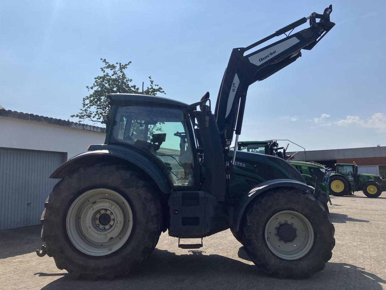 Valtra T 174 Direct - Farm tractor: picture 2 Valtra T 174 Direct - Farm tractor: picture 2