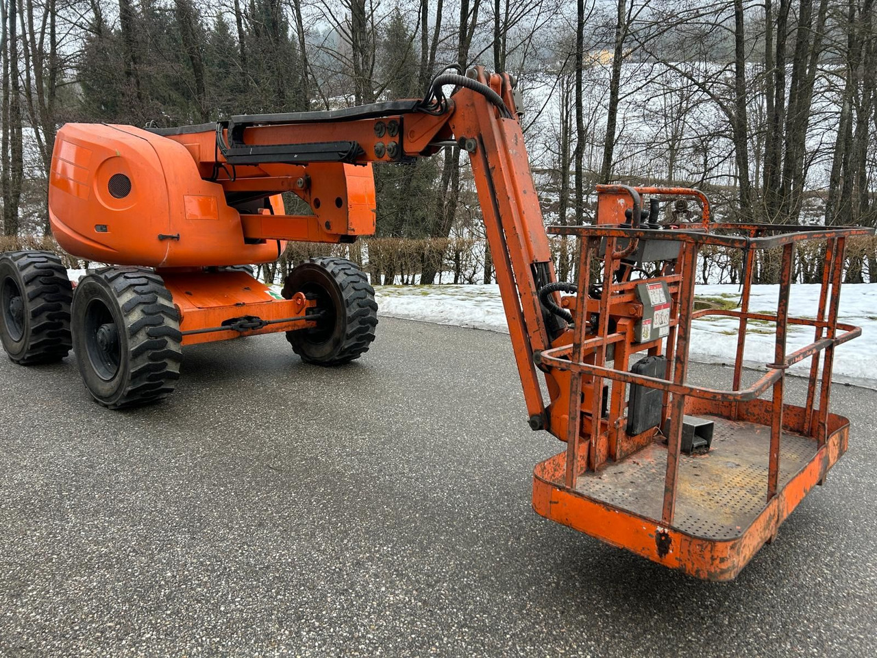 - Articulated boom: picture 2 - Articulated boom: picture 2