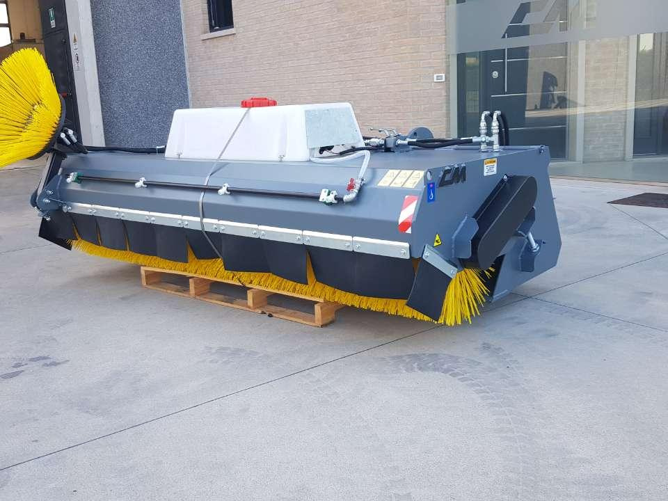 CM Crusher CBS 225 Sweeping Bucket - Broom for Skid steer loader: picture 1 CM Crusher CBS 225 Sweeping Bucket - Broom for Skid steer loader: picture 1