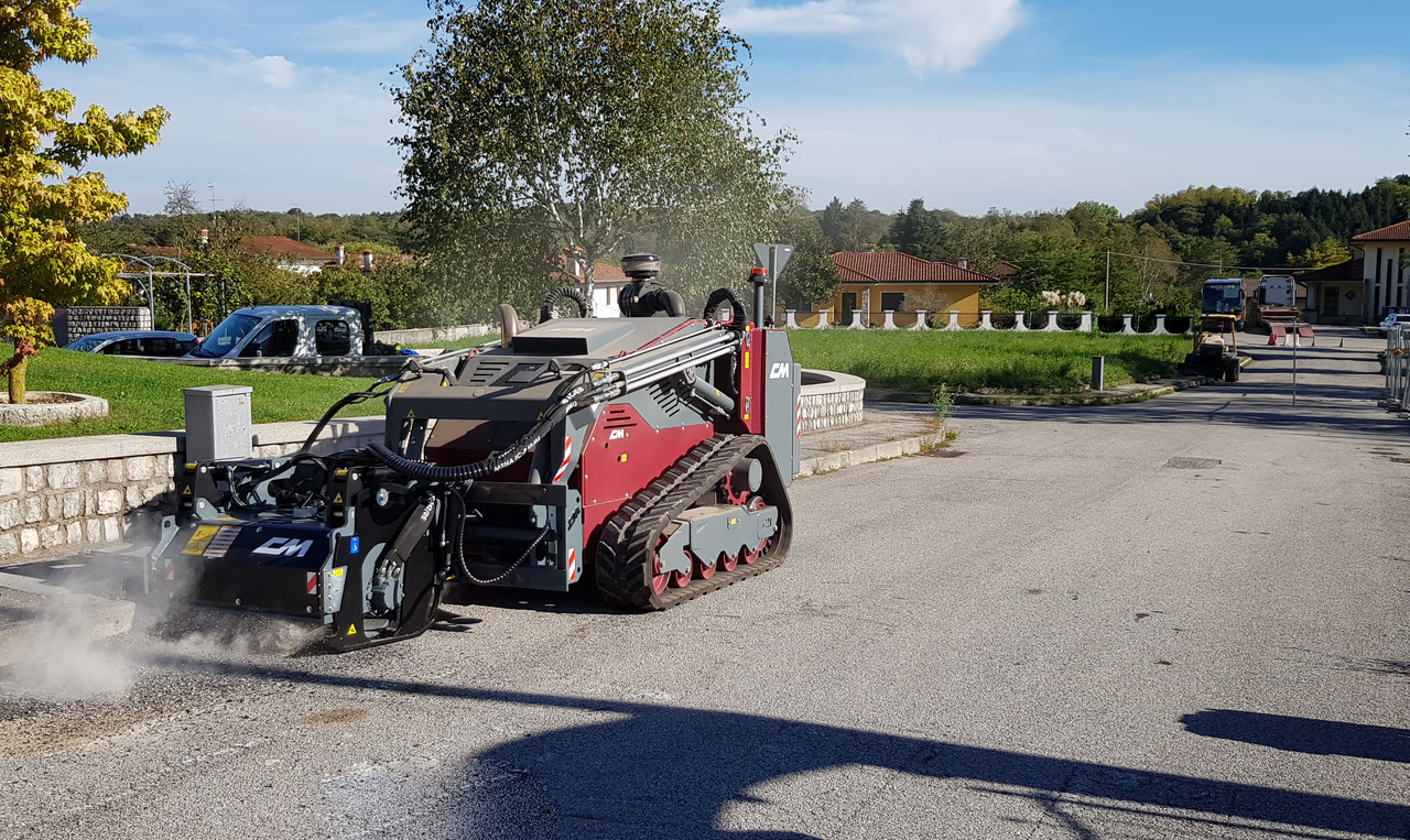 CM Crusher Multisikid RC - Skid steer loader: picture 3 CM Crusher Multisikid RC - Skid steer loader: picture 3