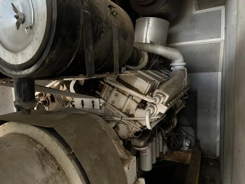 Generator set Cummins KTA 38 G5 Leroy Somer 1000 kVA Silent generatorset in container: picture 15 Generator set Cummins KTA 38 G5 Leroy Somer 1000 kVA Silent generatorset in container: picture 15