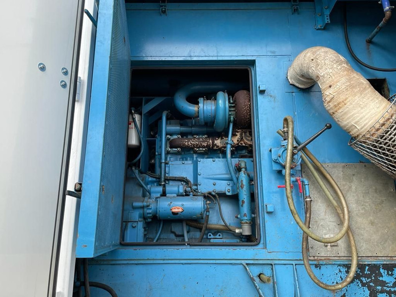 Cummins KTTA 19 G Leroy Somer 450 kVA Supersilent Mobiele generatorset op aanhanger - Generator set: picture 2 Cummins KTTA 19 G Leroy Somer 450 kVA Supersilent Mobiele generatorset op aanhanger - Generator set: picture 2