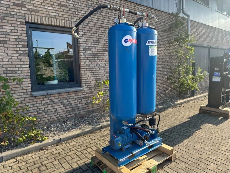 Hogedruk Hogedruk Luchtstart Air starter 30 Bar 15 kW 2 x 150 liter air tank - Water pump: picture 2 Hogedruk Hogedruk Luchtstart Air starter 30 Bar 15 kW 2 x 150 liter air tank - Water pump: picture 2